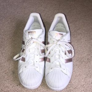 rose gold adidas superstars